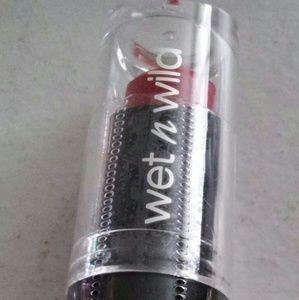 Wet N Wild stoplight red lipstick